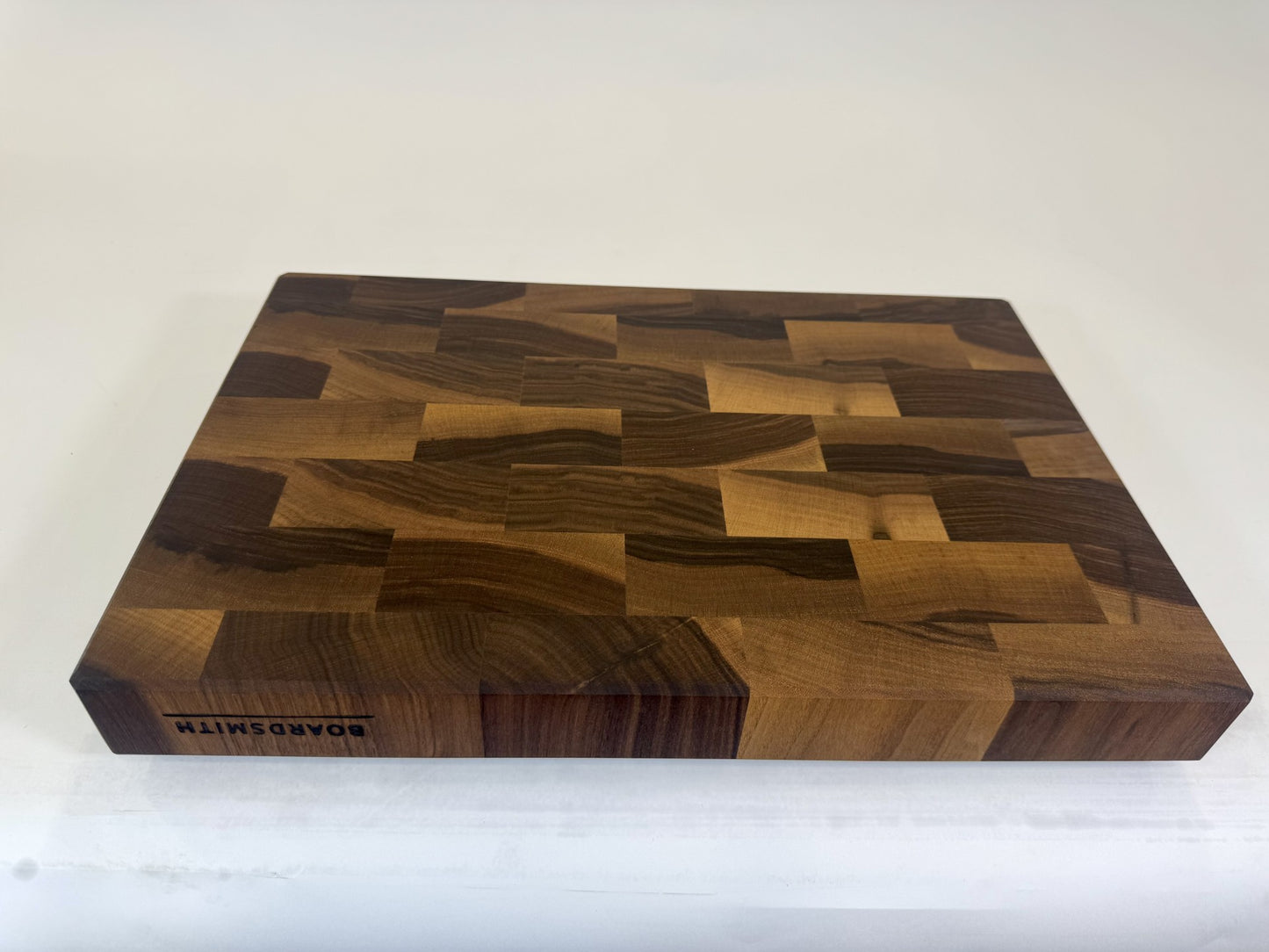 447 Walnut 18" x 12" x 2"
