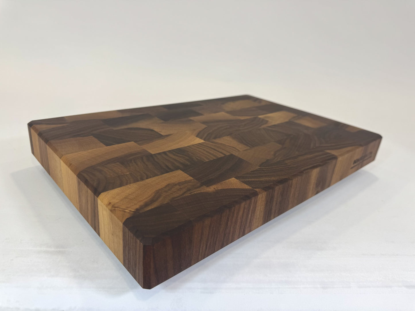 451 Walnut 18" x 12" x 2"