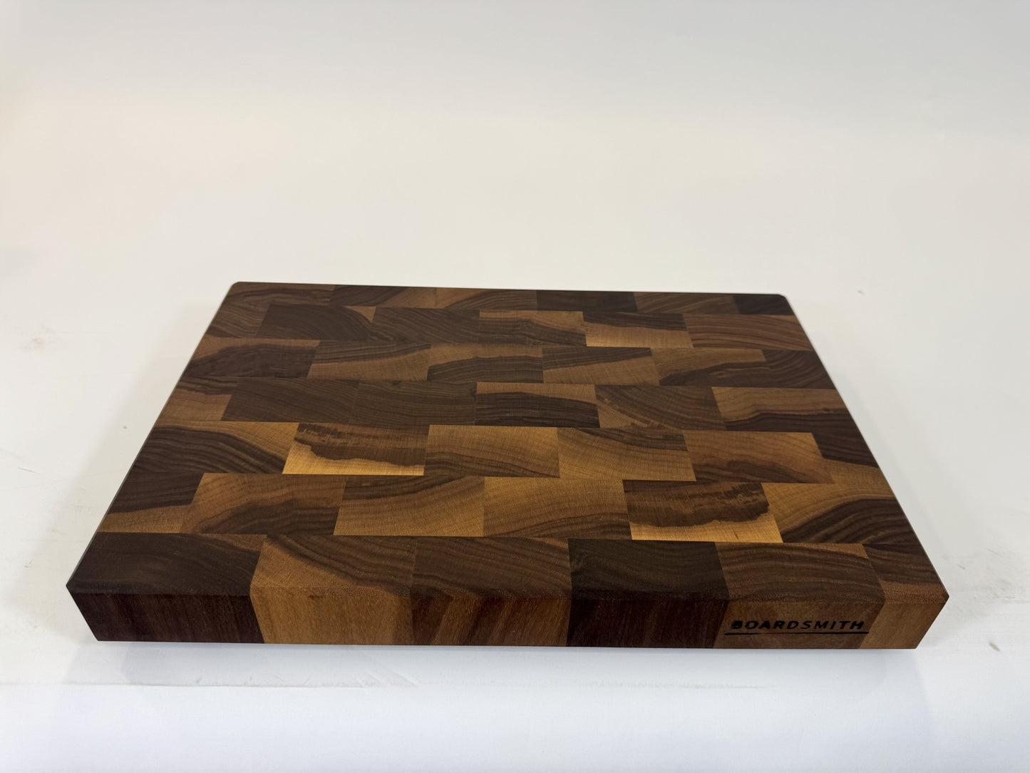 470 Walnut 18" x 12" x 2"