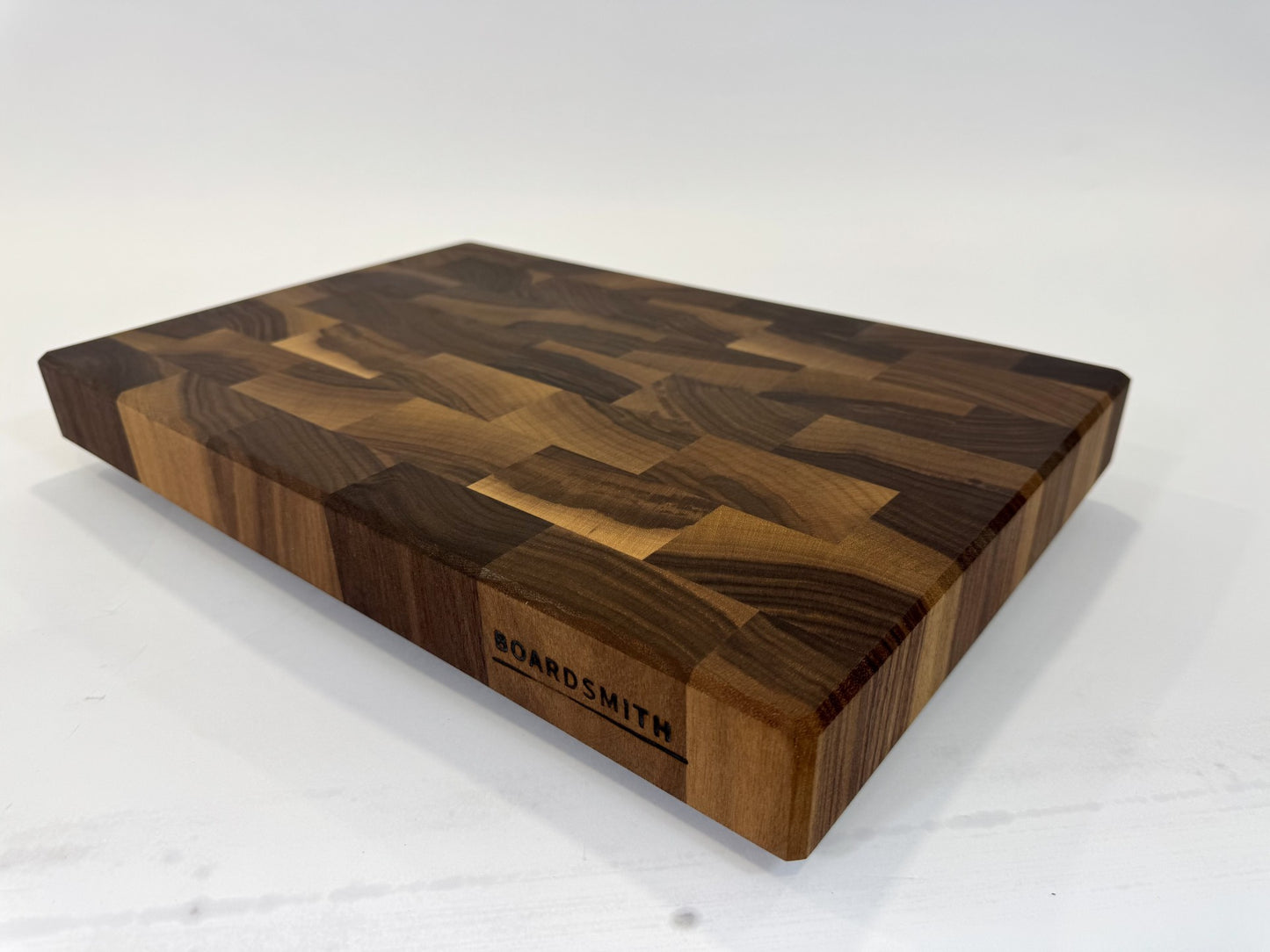 470 Walnut 18" x 12" x 2"