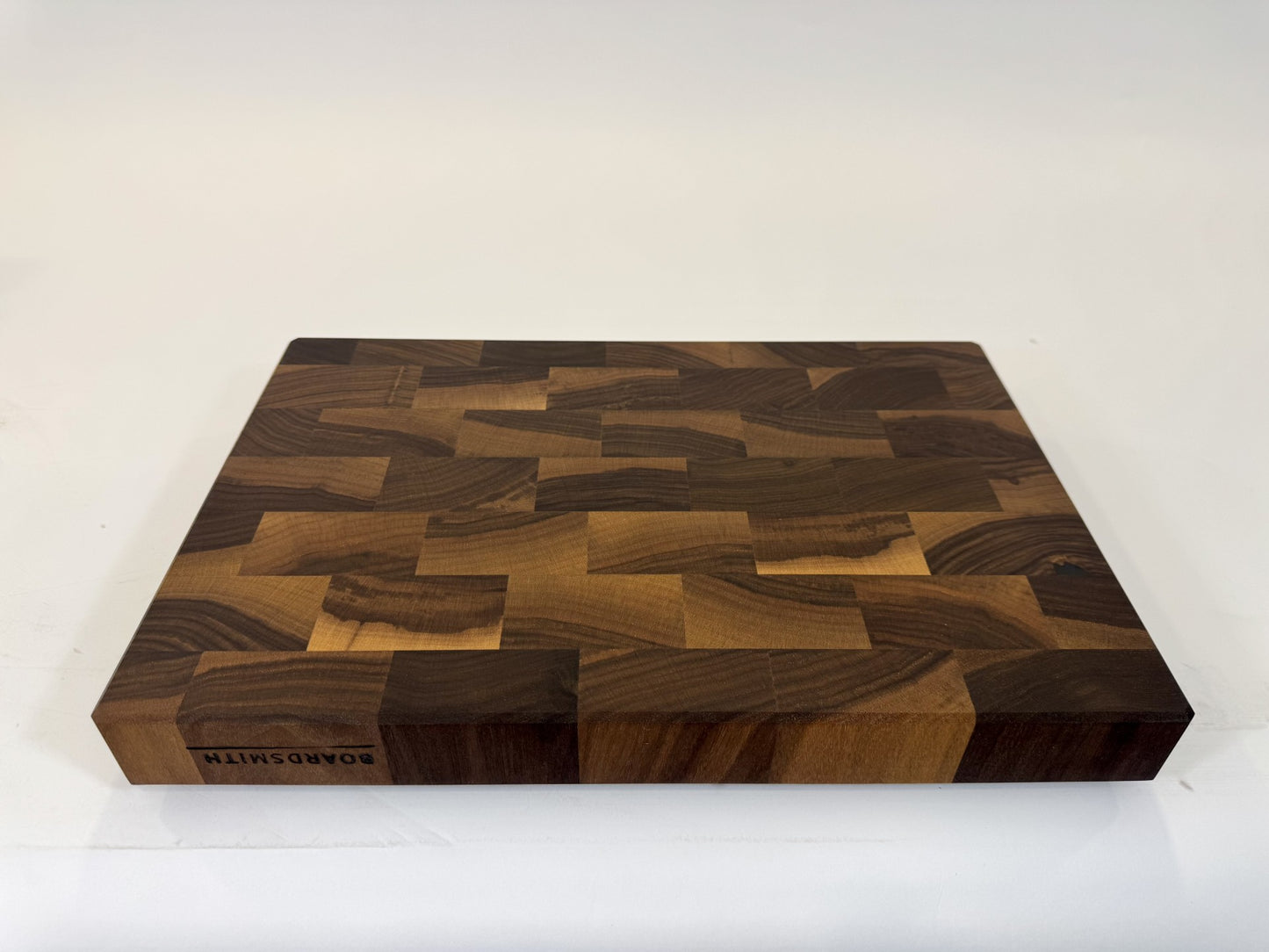 470 Walnut 18" x 12" x 2"