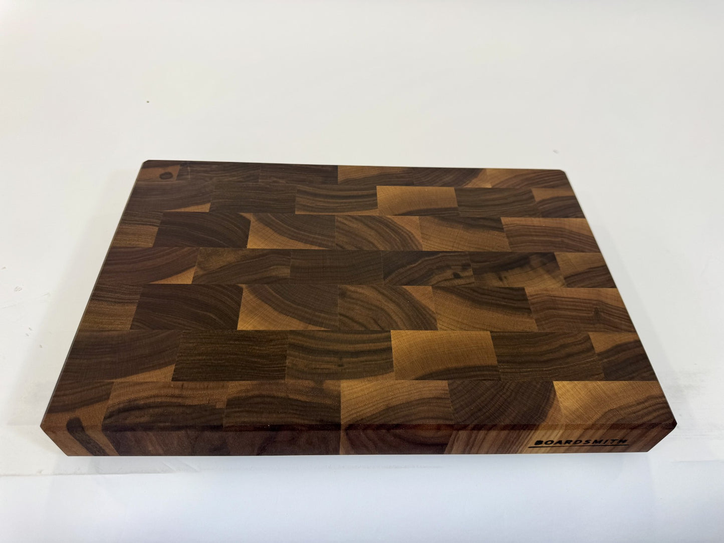 480 Walnut 18" x 12" x 2"