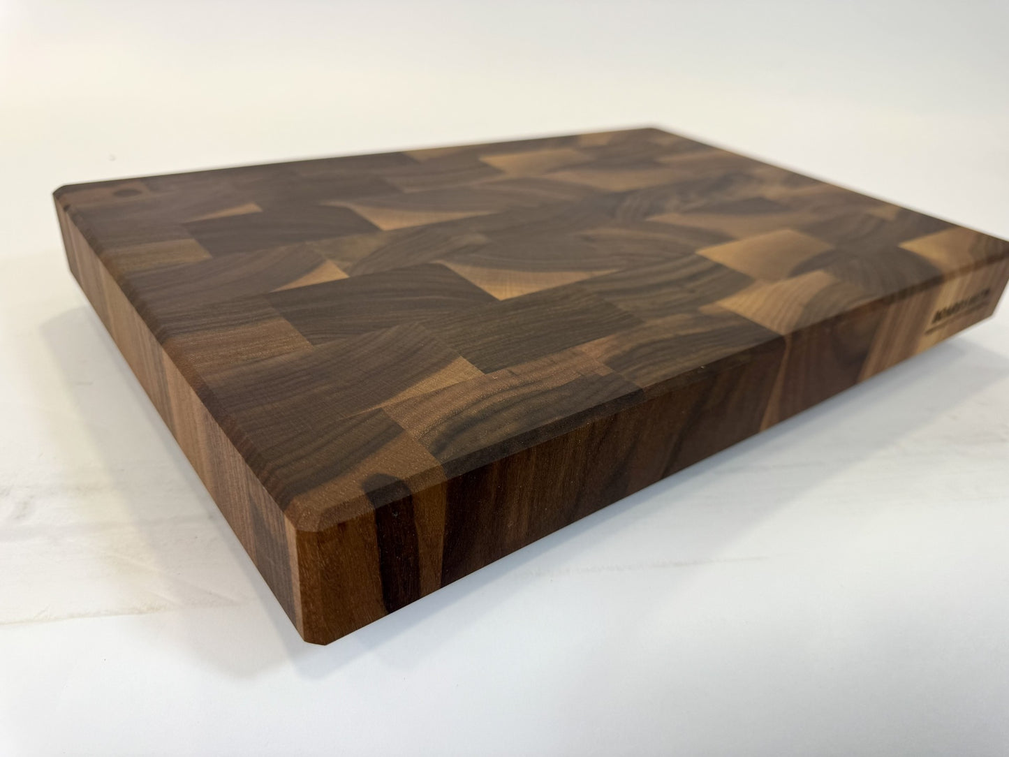480 Walnut 18" x 12" x 2"