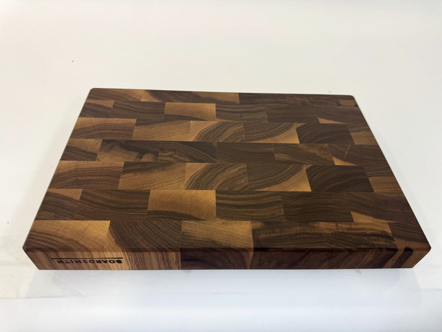 480 Walnut 18" x 12" x 2"