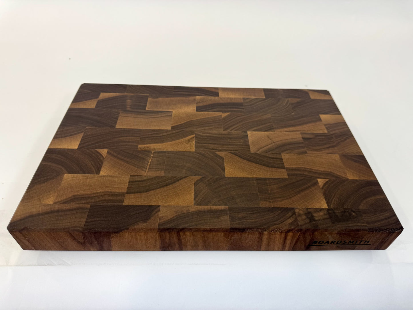 486 Walnut 18" x 12" x 2"