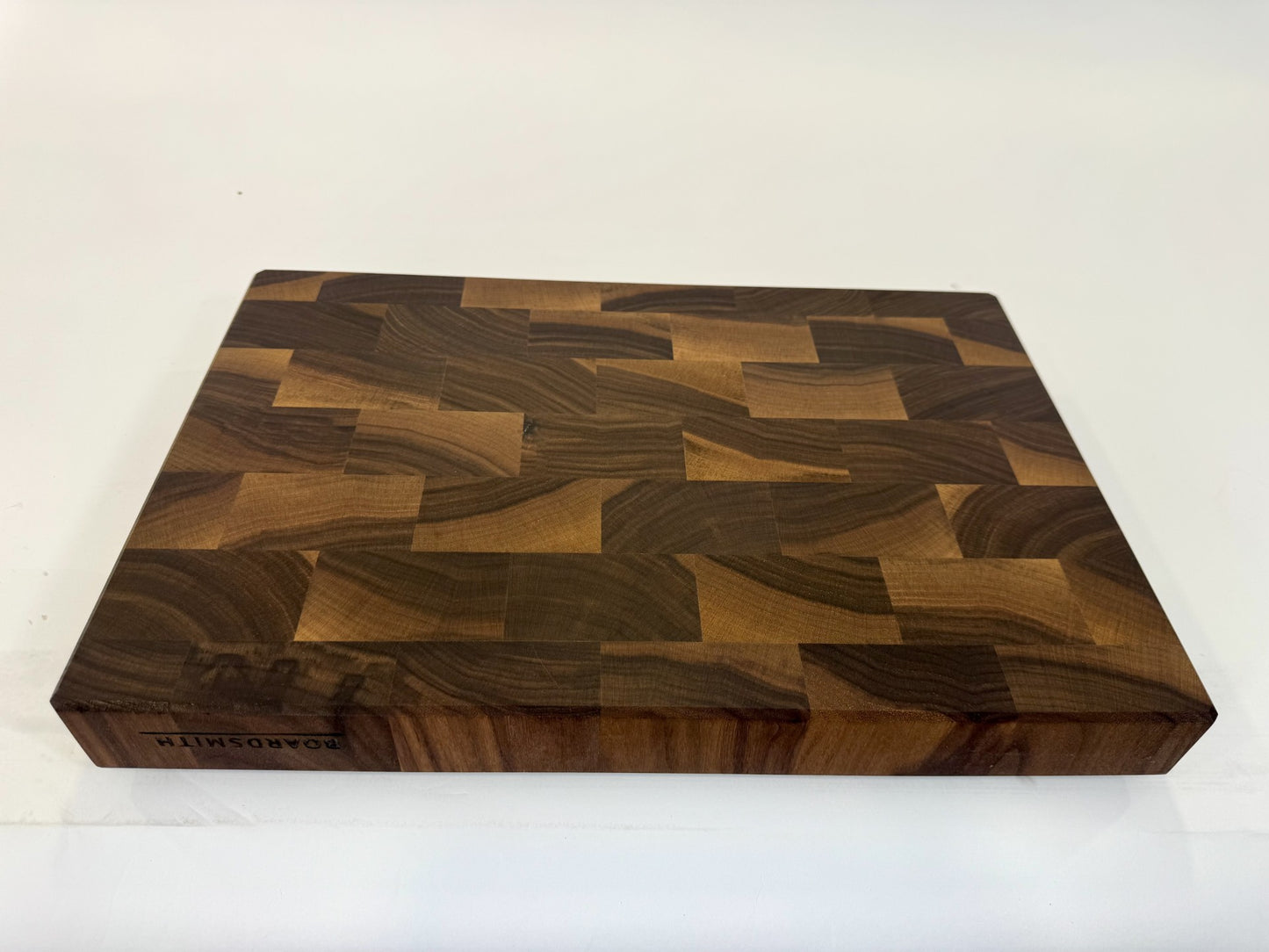 486 Walnut 18" x 12" x 2"