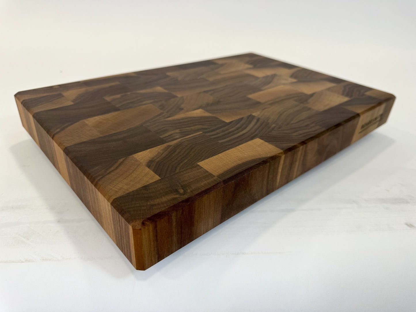 489 Walnut 18" x 12" x 2"