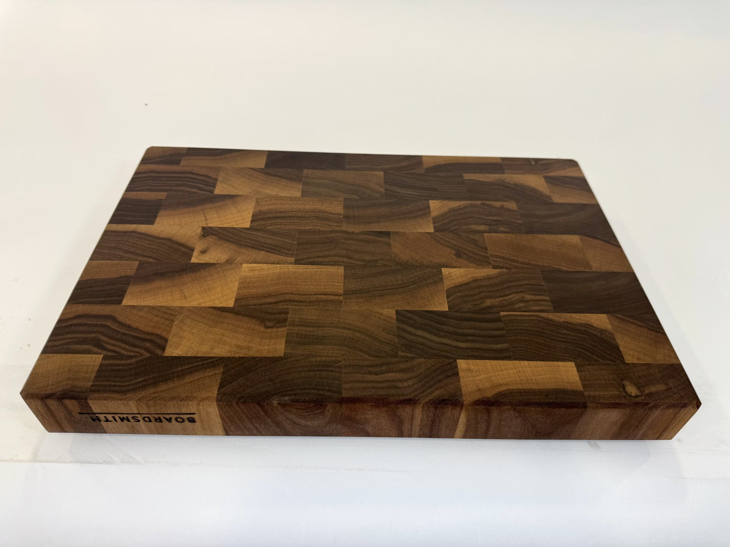 489 Walnut 18" x 12" x 2"