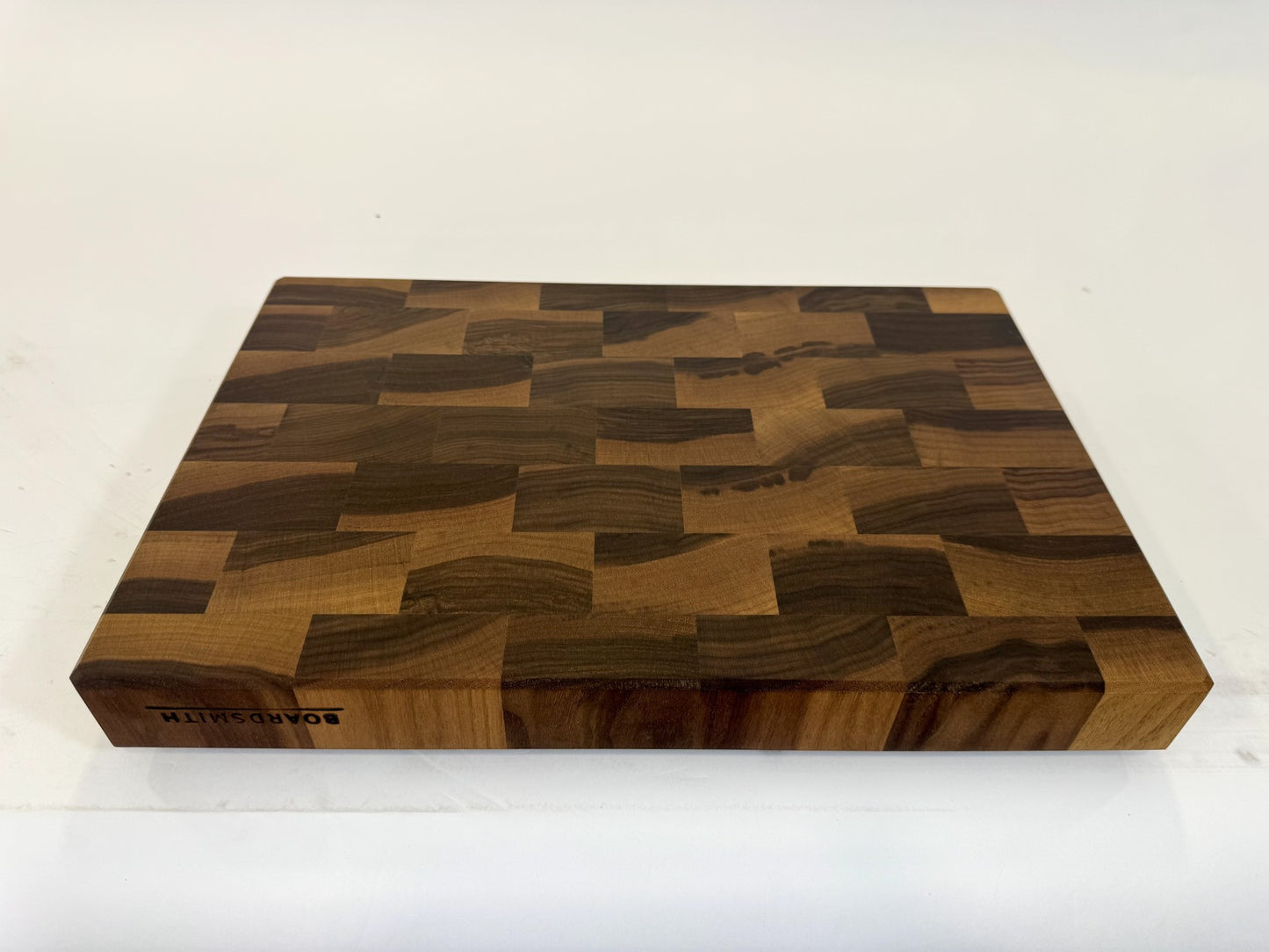 491 Walnut 18" x 12" x 2"