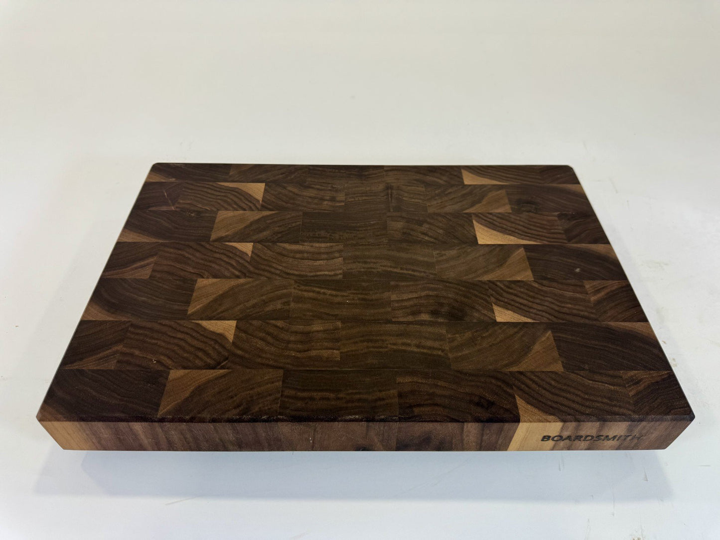 497 Walnut 18 x 12 x 2