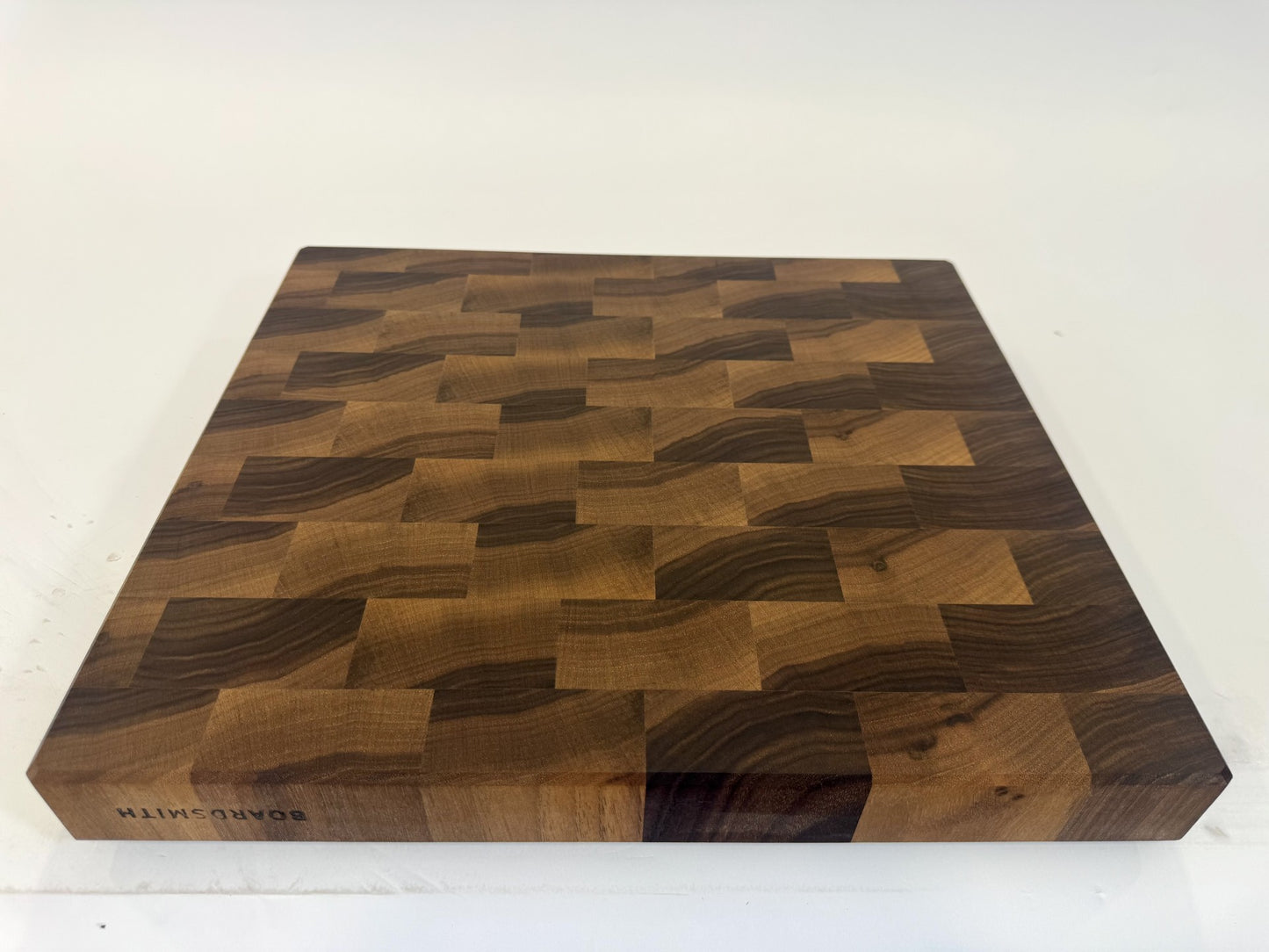 504 Walnut 18" x 16" x 2" One Off with Perimeter Groove