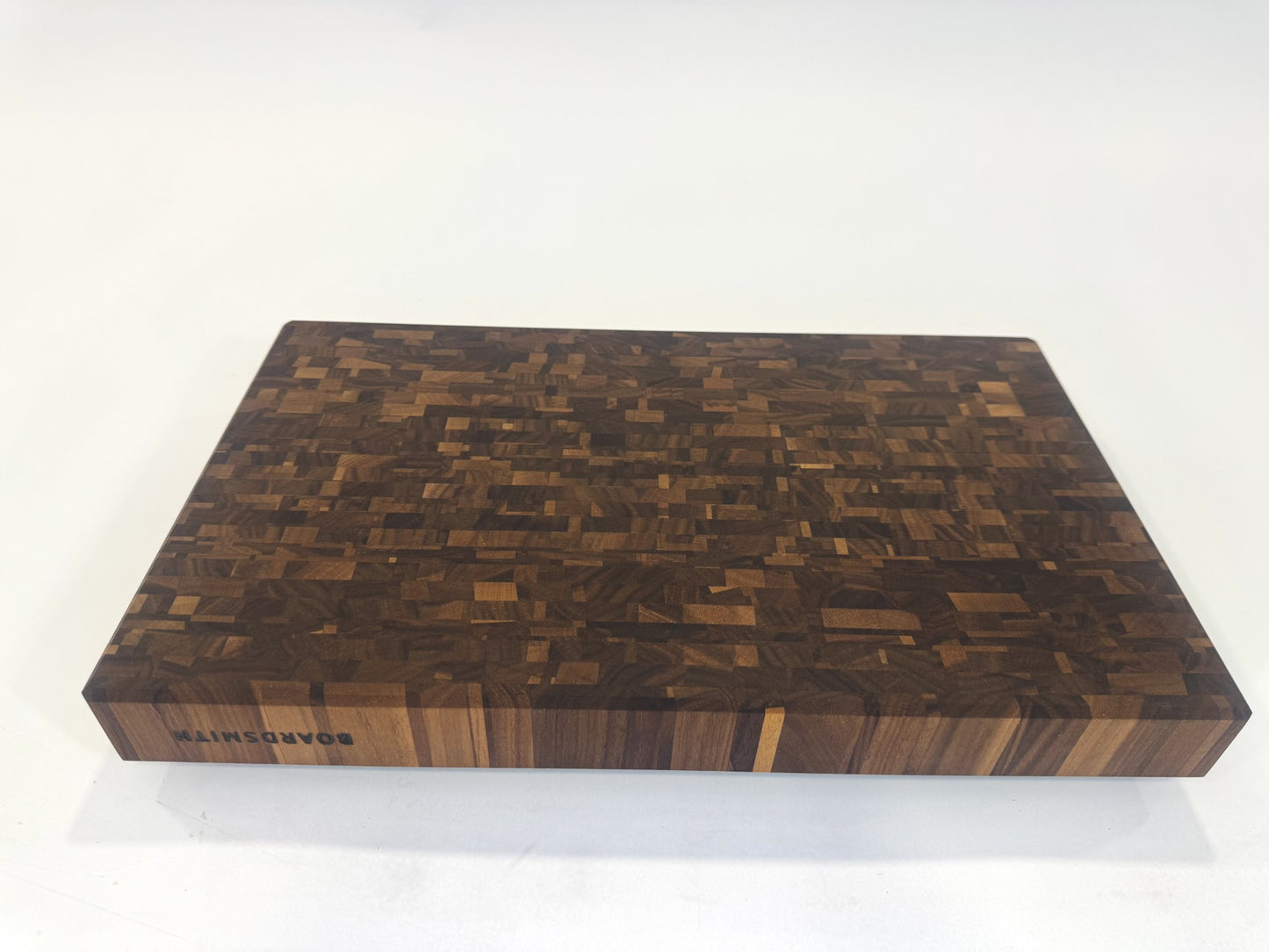 532 Walnut Mosaic 18 x 11 x 2 Rectilinear With Feet