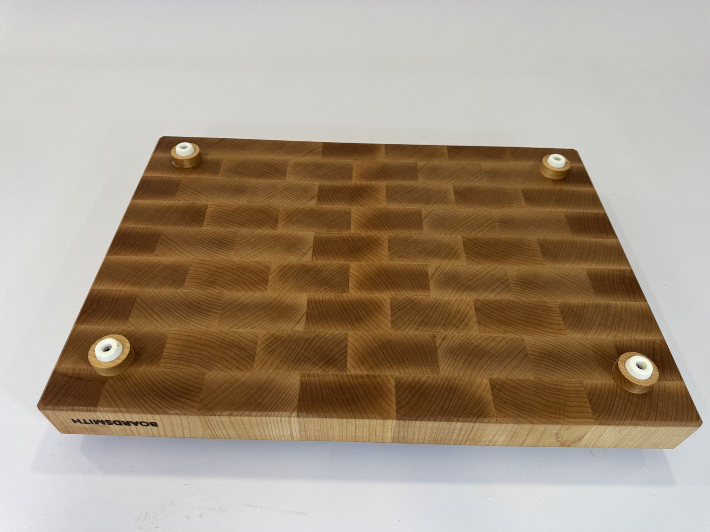 564 Maple 22 x 16 x 2 with Finger Grooves & Feet
