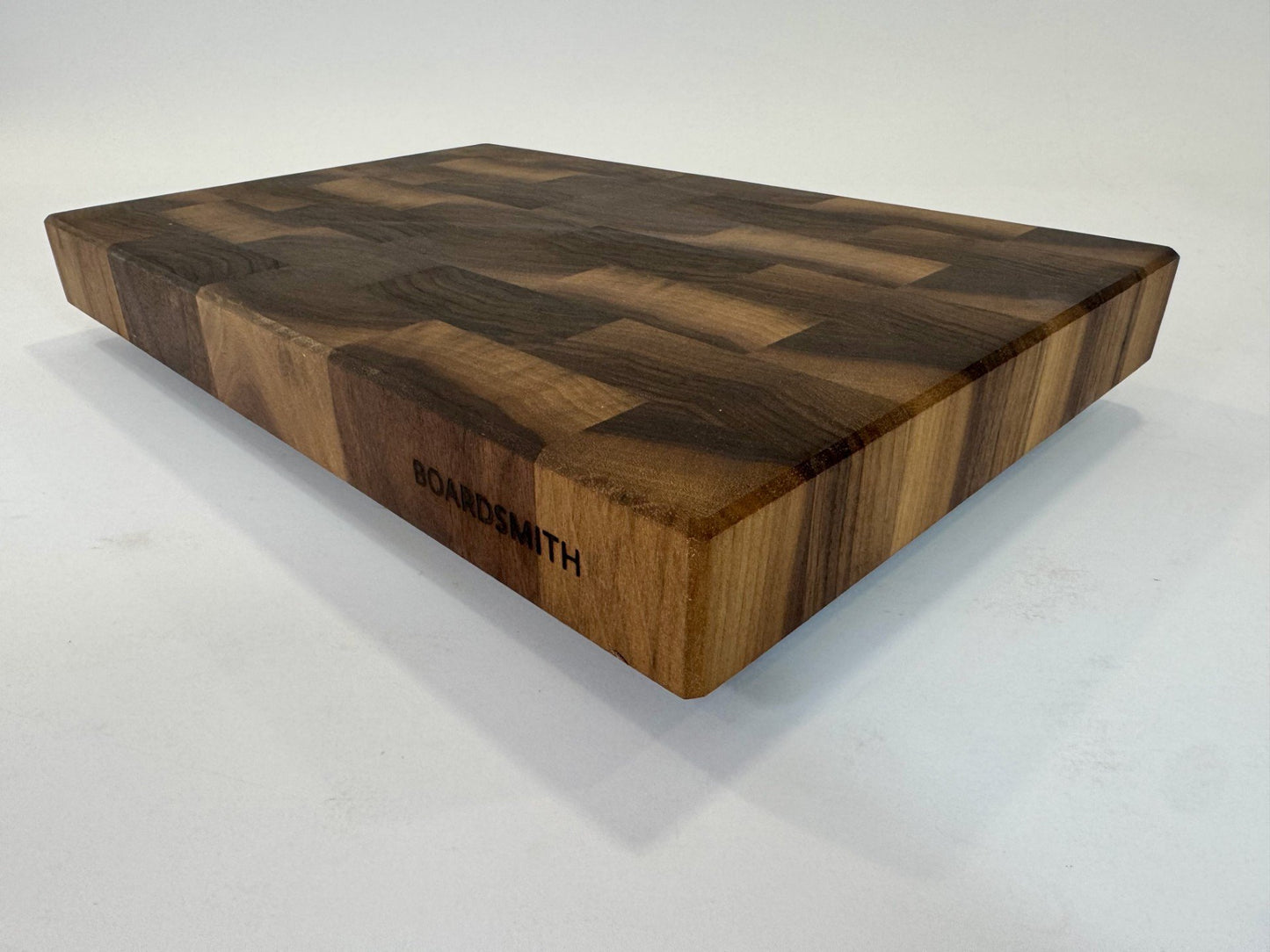 571 Walnut 18 x 12 x 2