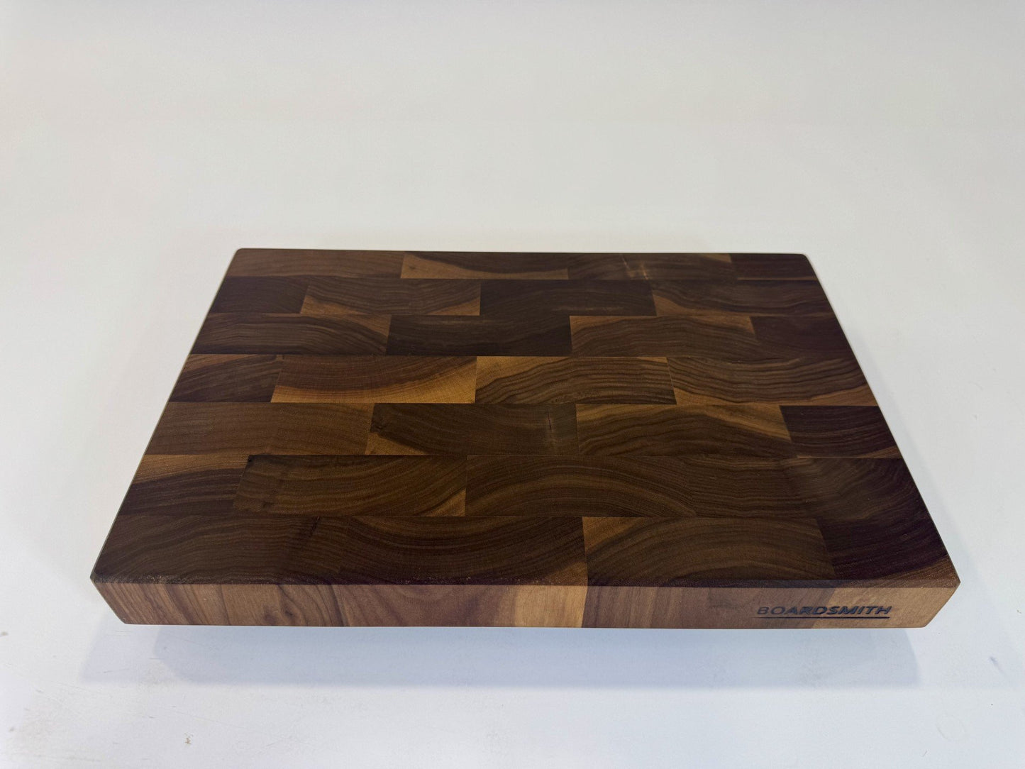 583 Walnut 18 x 12 x 2