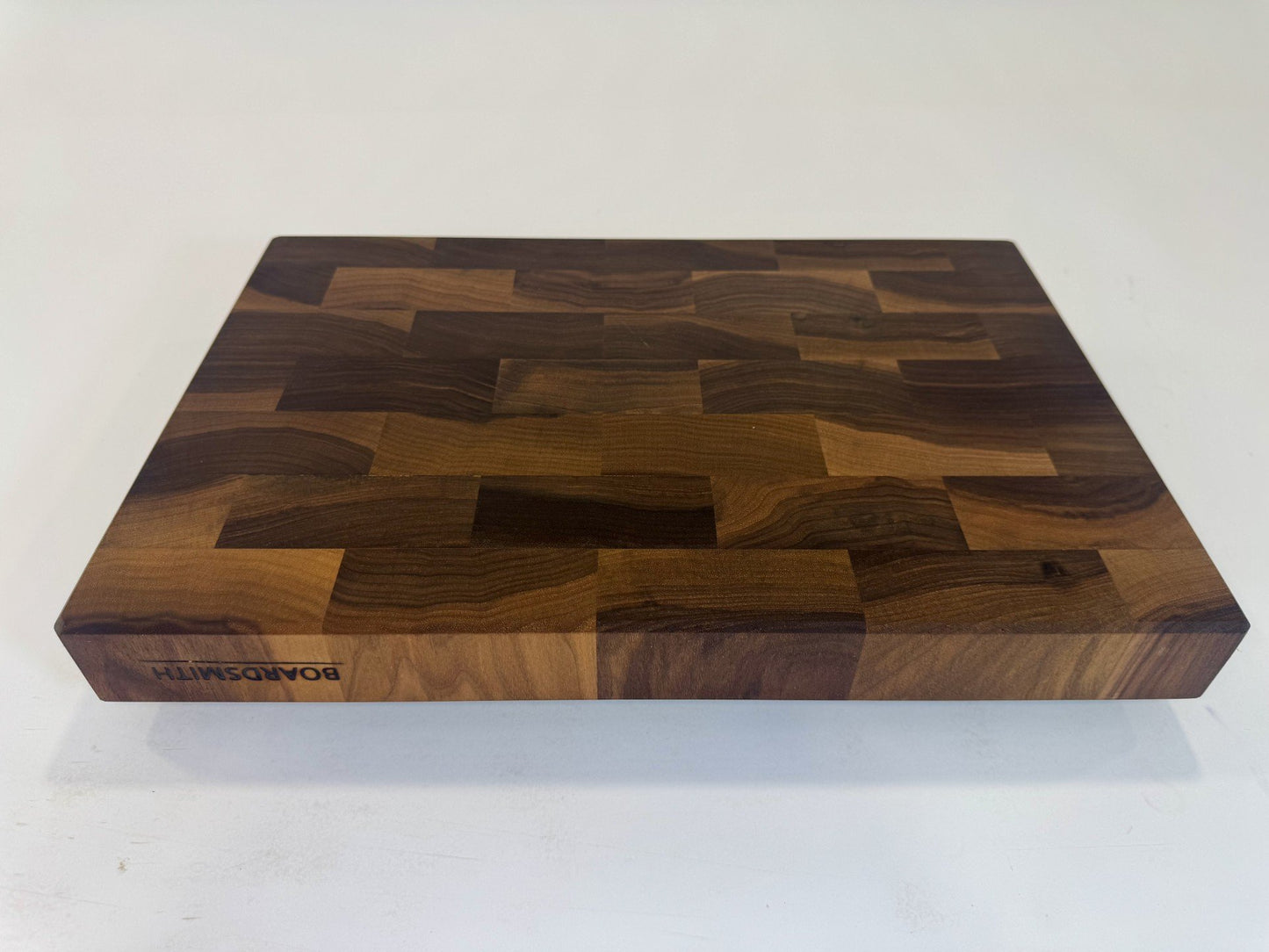 597 Walnut 18 x 12 x 2