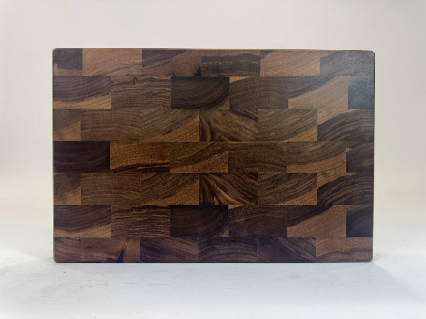 599 Walnut 18 x 12 x 2