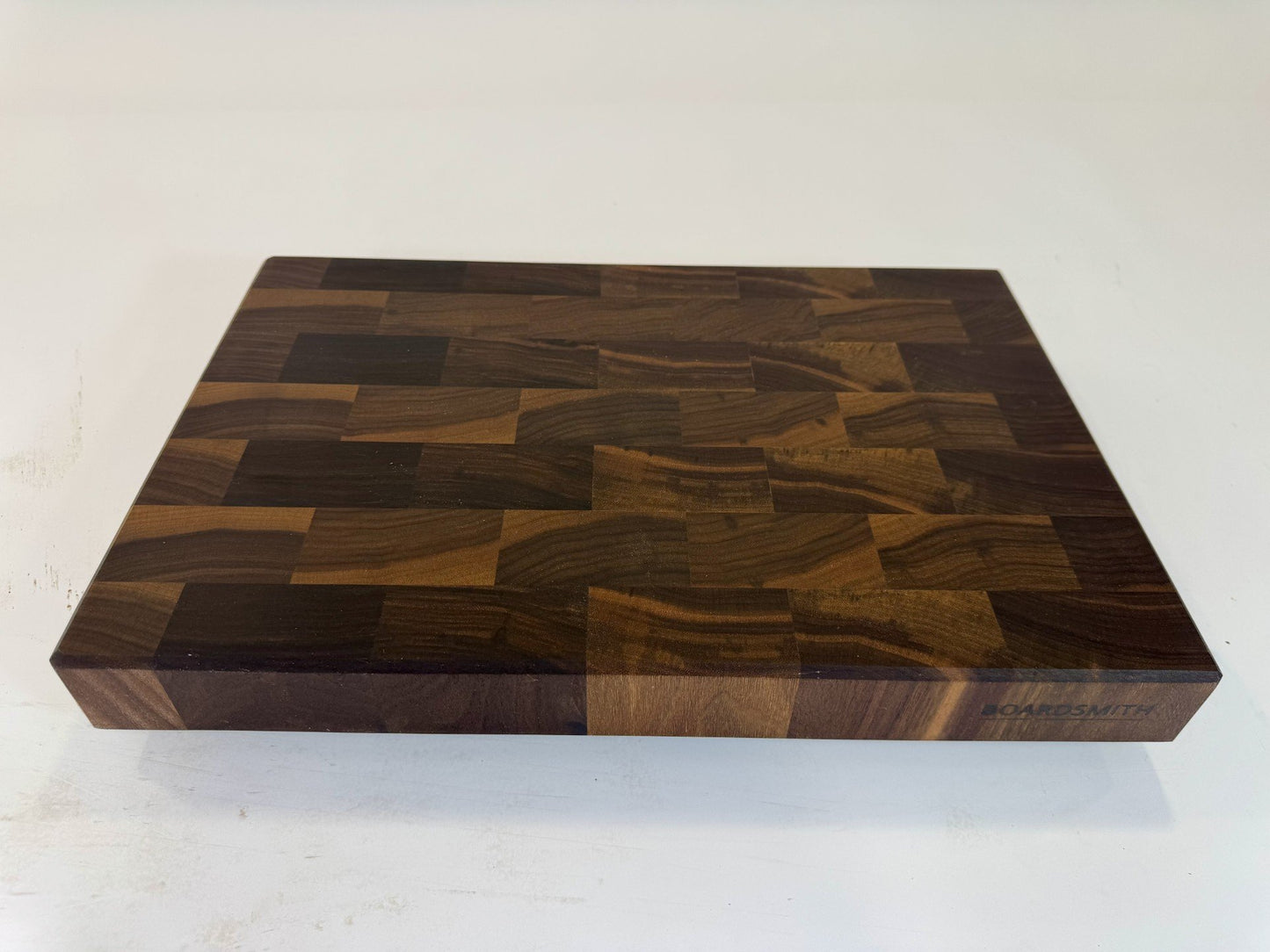 614 Walnut 18 x 12 x 2