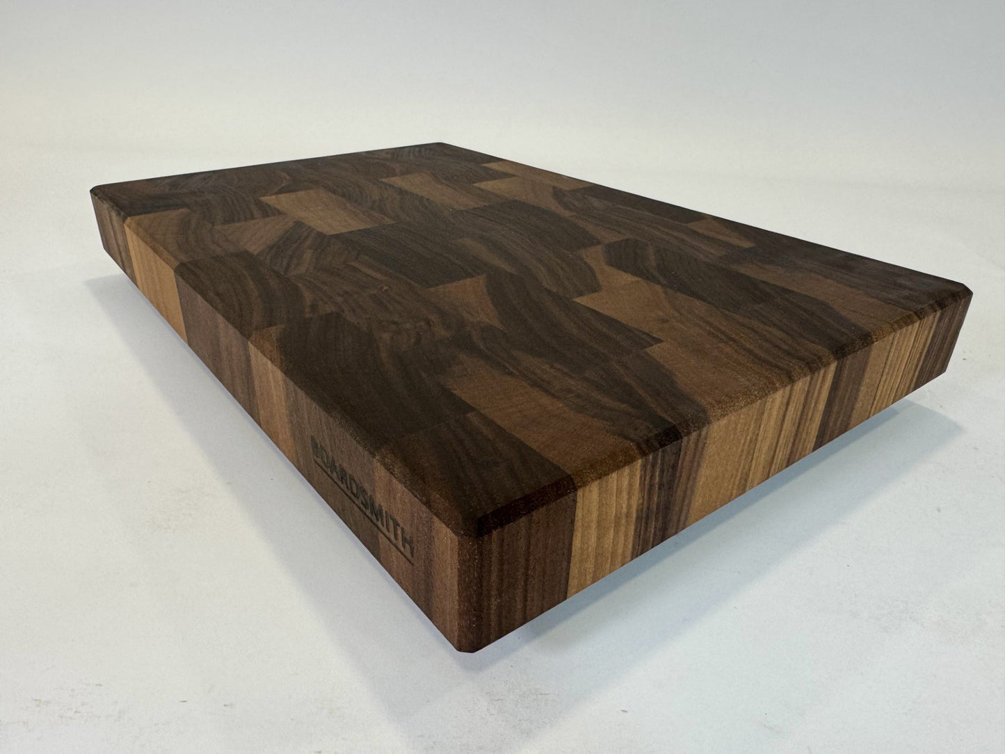 629 Walnut 18 x 12 x 2