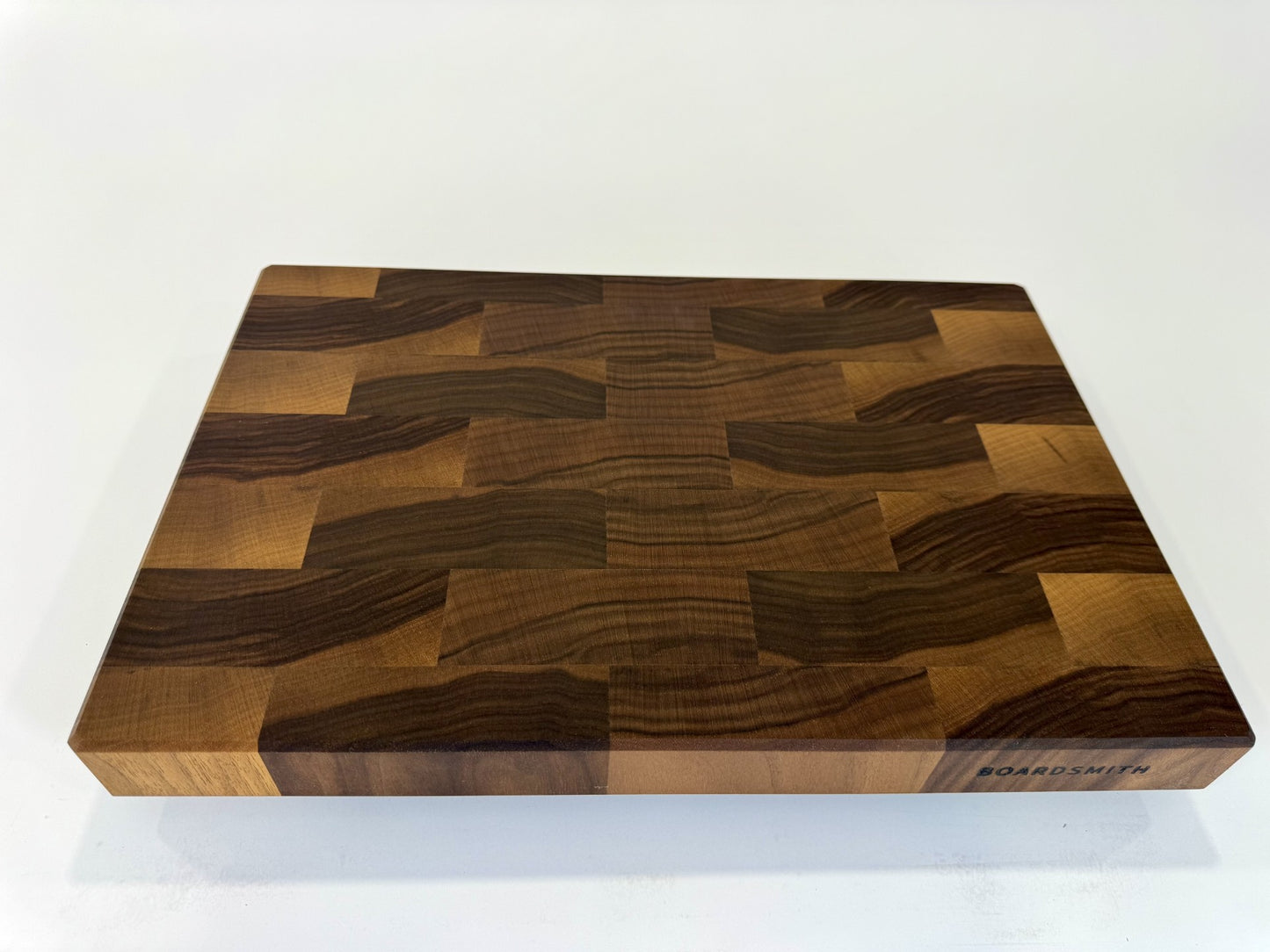 633 Walnut 18 x 12 x 1 3/4 "One-Off" with Finger Grooves and Bottom Groove