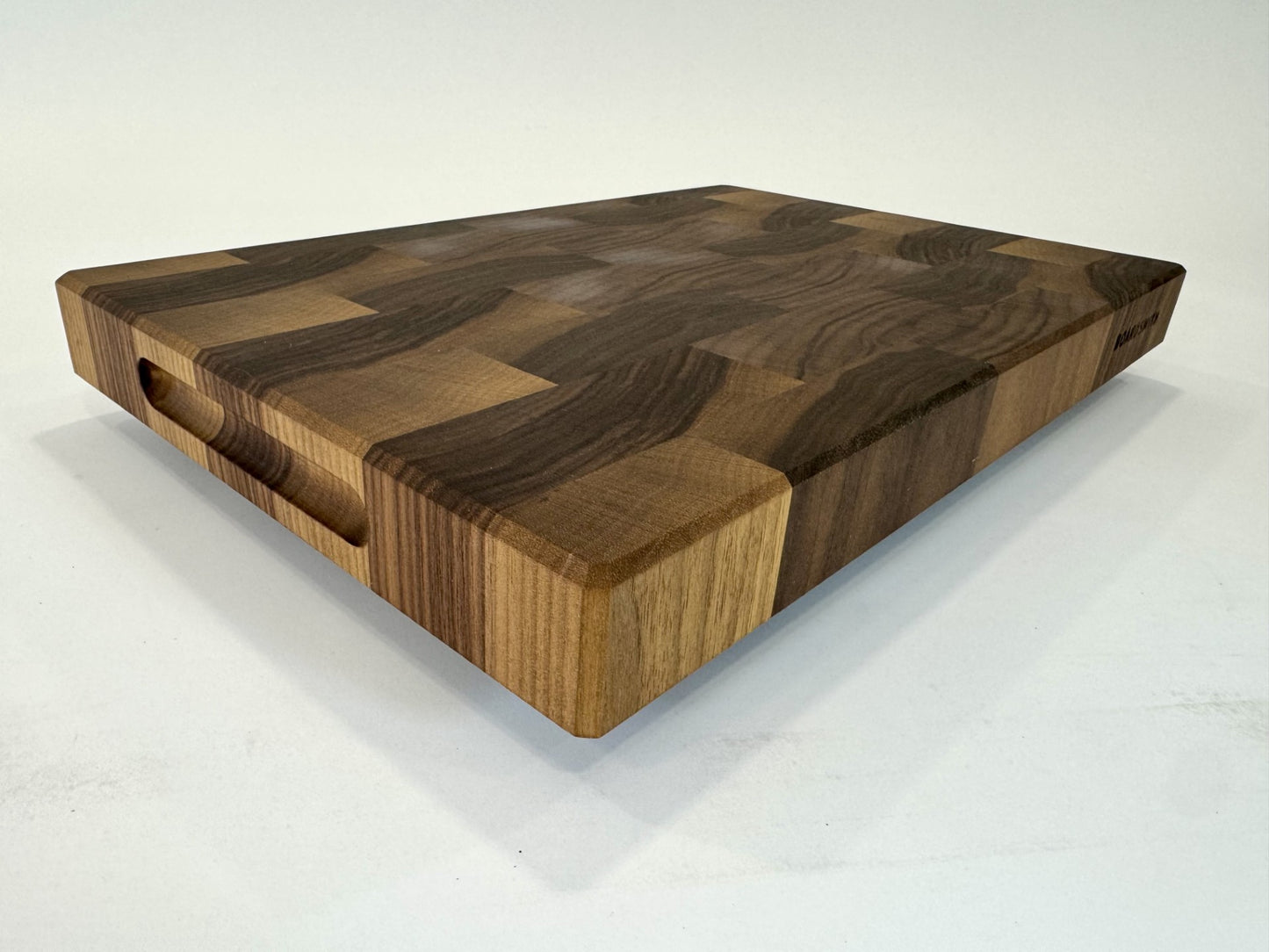 633 Walnut 18 x 12 x 1 3/4 "One-Off" with Finger Grooves and Bottom Groove
