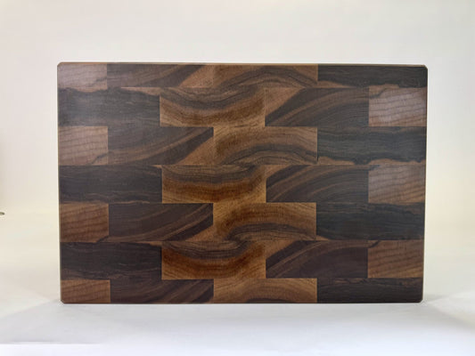 639 Walnut 18 x 12 x 1 3/4 "One-Off" with Bottom Groove