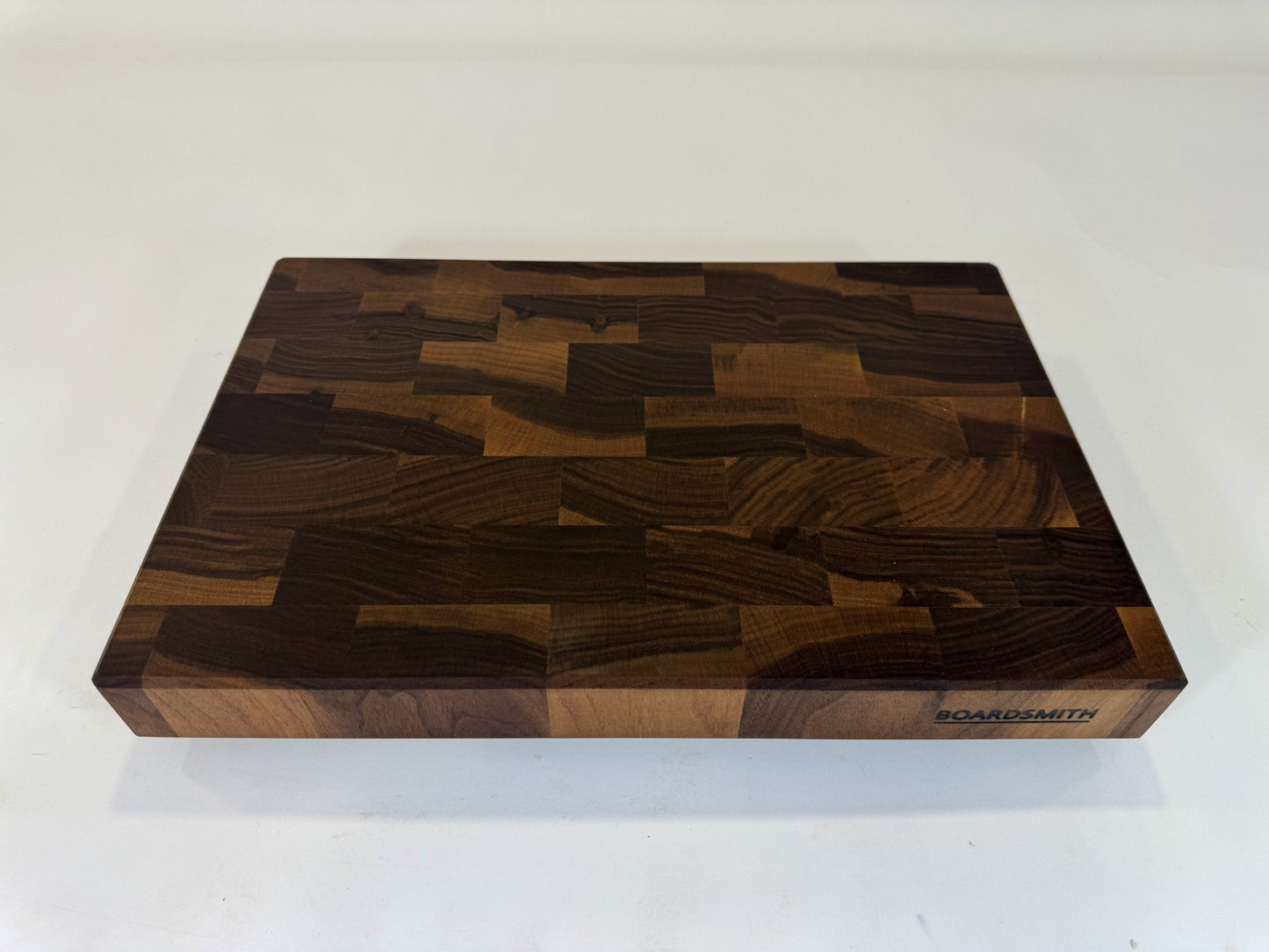 645 Walnut 18 x 12 x 2