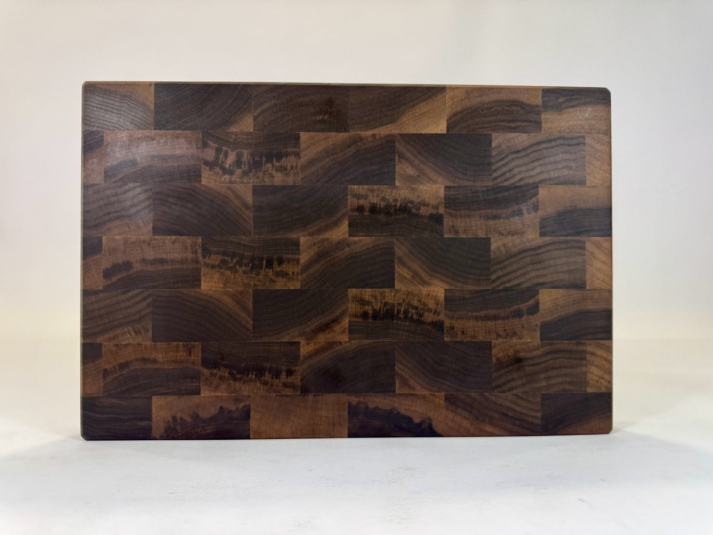649 Walnut 18 x 12 x 2