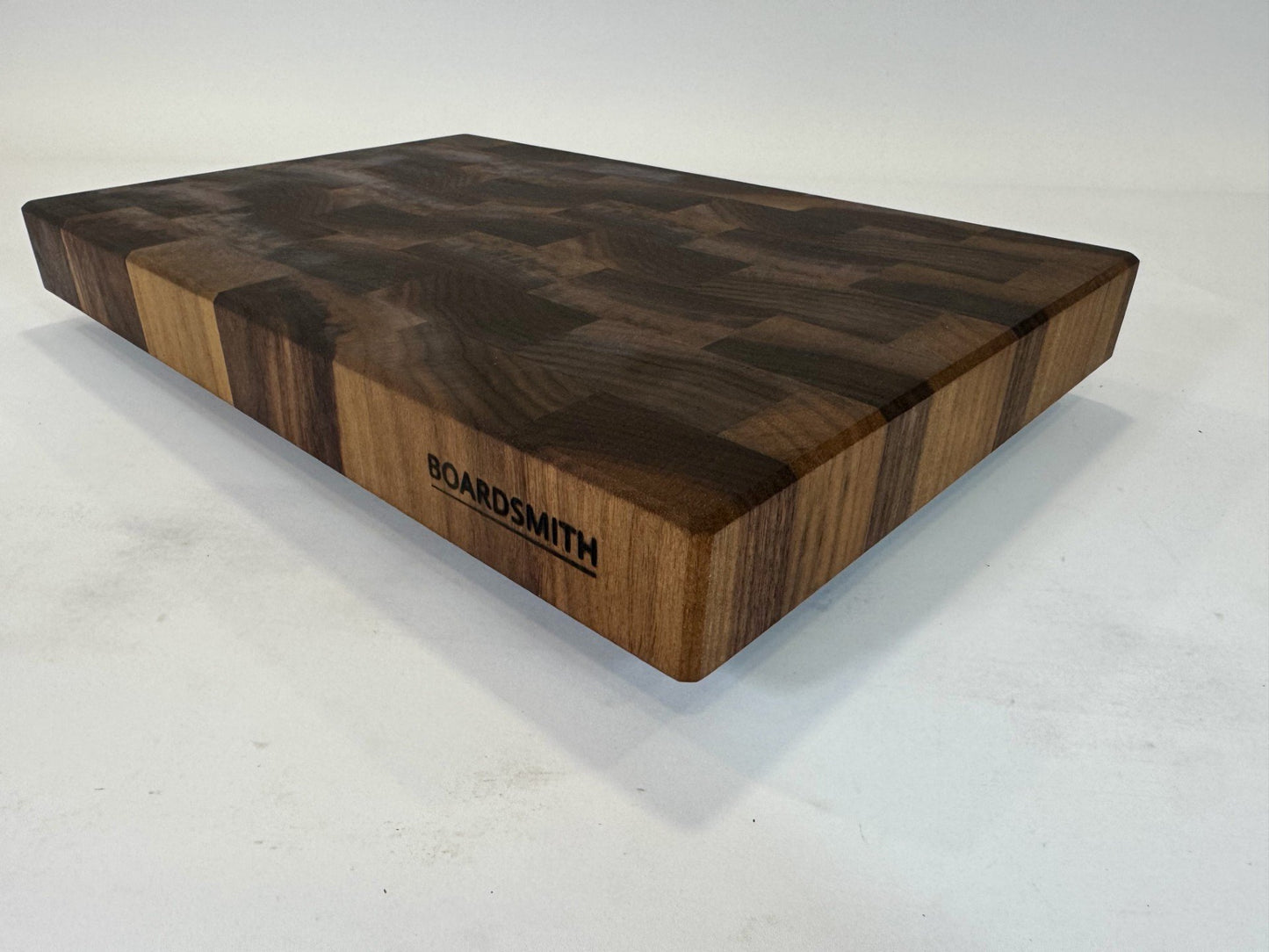649 Walnut 18 x 12 x 2