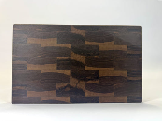 705 Walnut 18 x 10.75 x 1.75 "One-Off"
