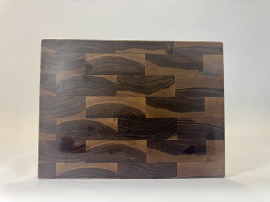 707 Walnut 18" x 12" x 1.75"