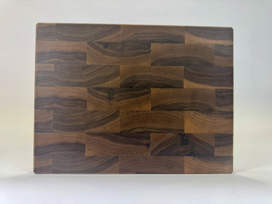 711 Walnut 16" x 12" x 1.75"
