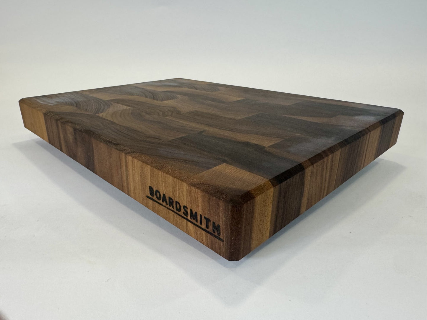 715 Walnut 16" x 12" x 1.75"