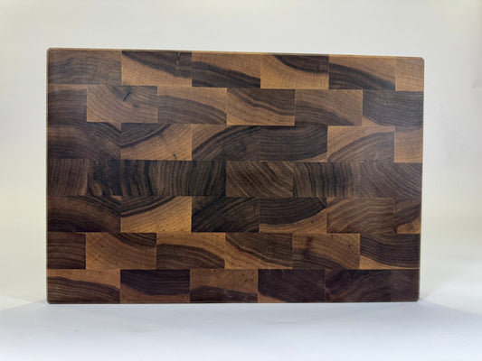 731 Walnut 18 x 12 x 2