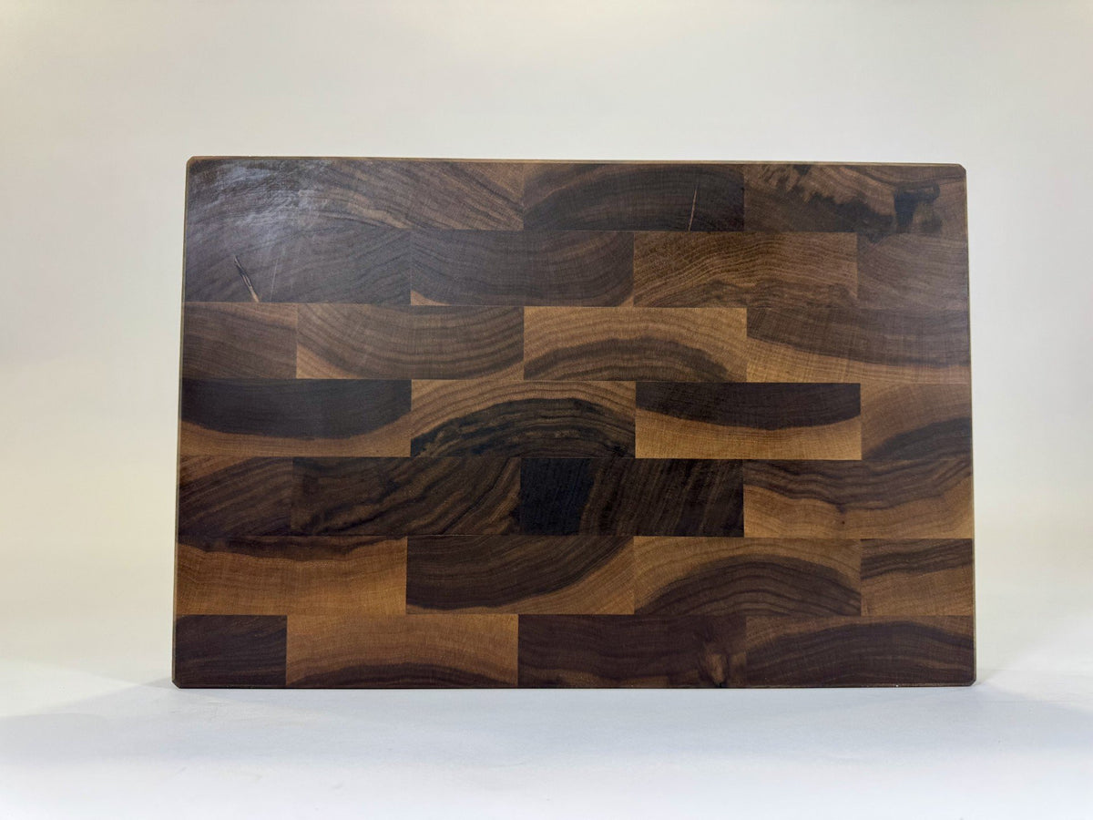 735 Walnut 18 x 12 x 2