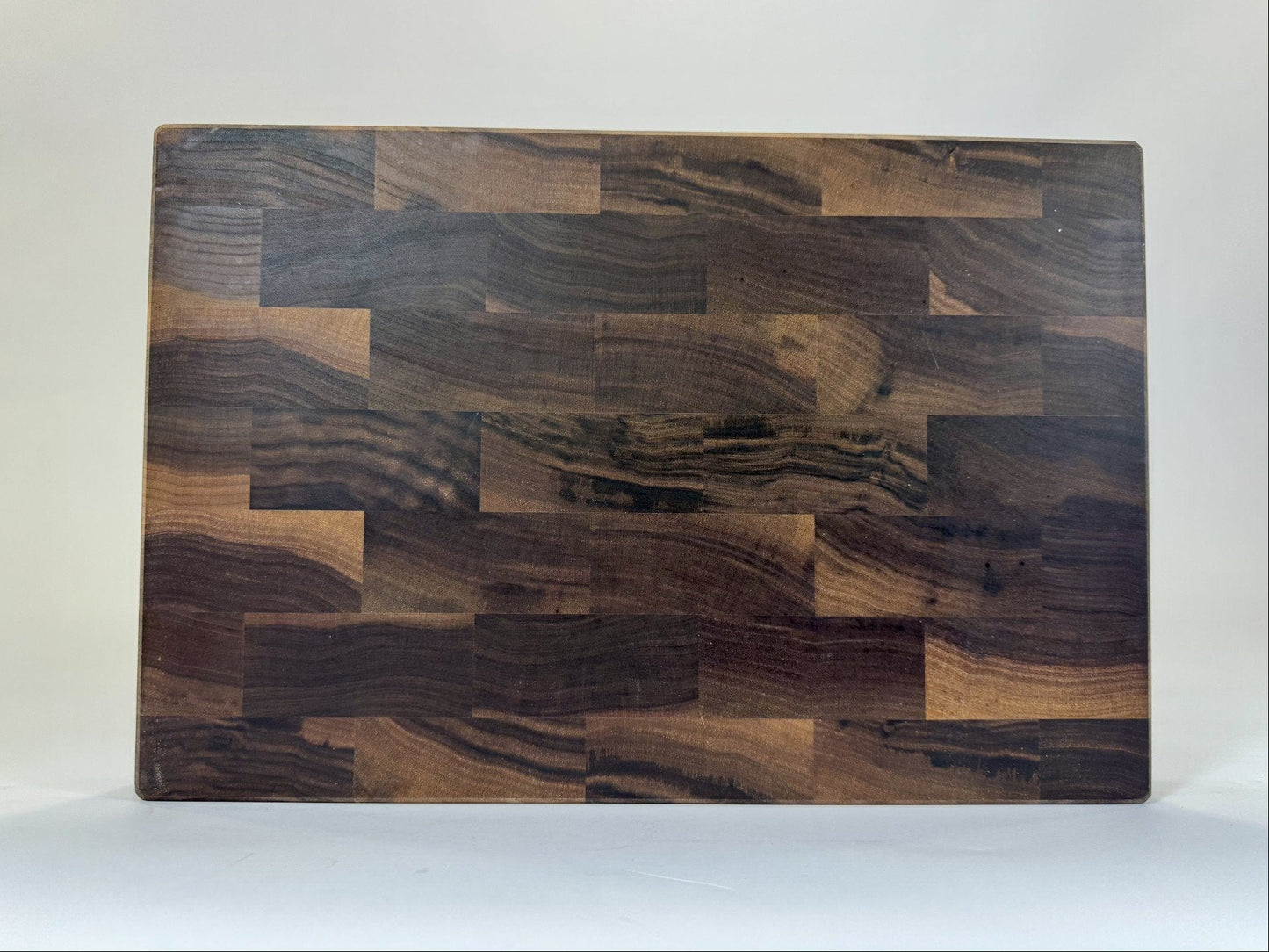 737 Walnut 18 x 12 x 2