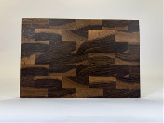 739 Walnut 18 x 12 x 2