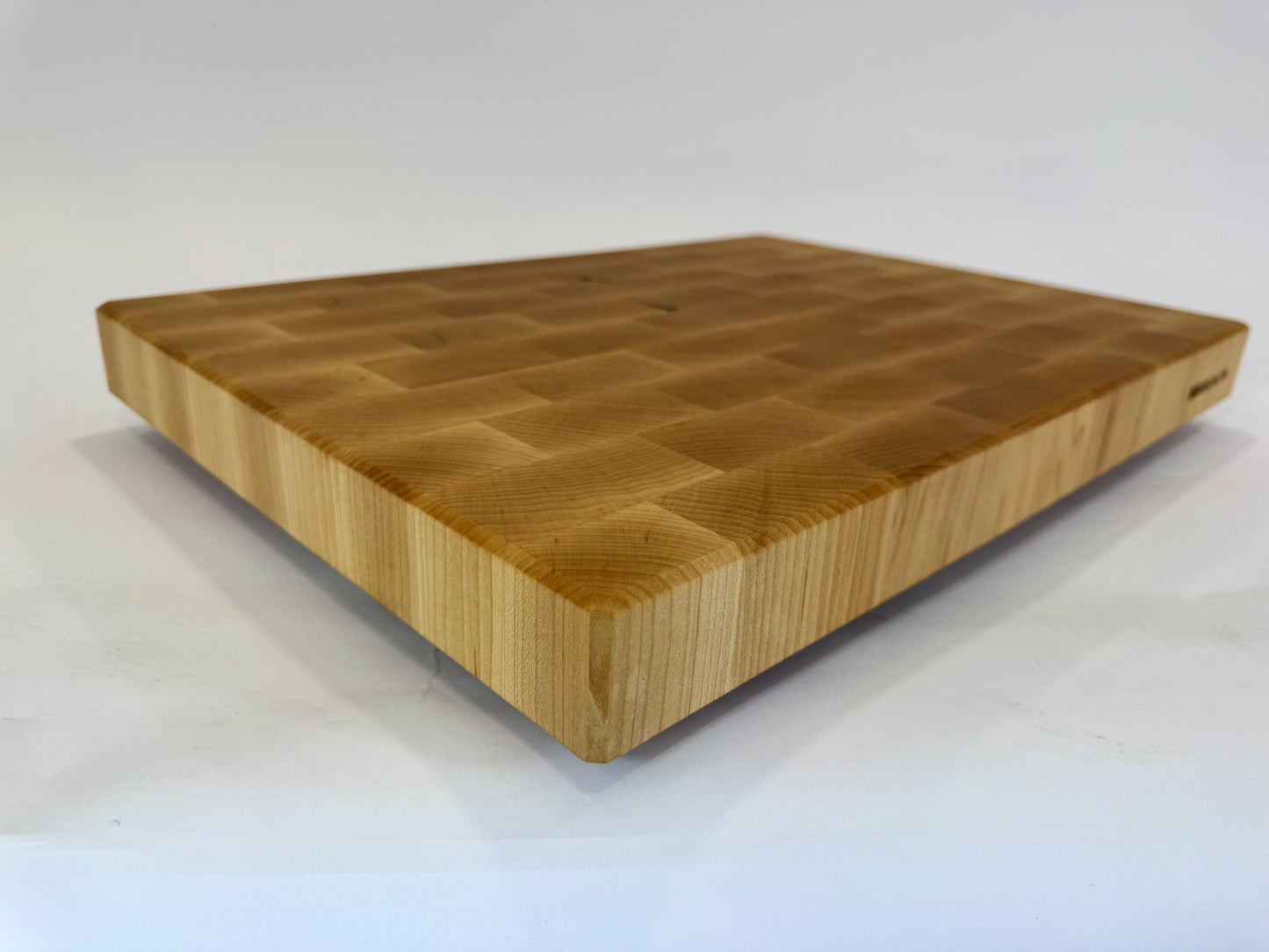 744 Maple 22 x 16 x 2 One-Off