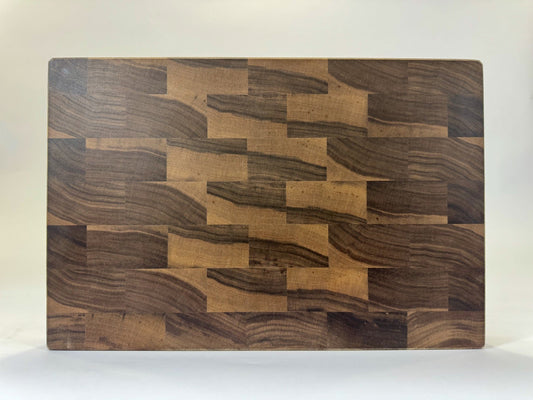 749 Walnut 18 x 12 x 2