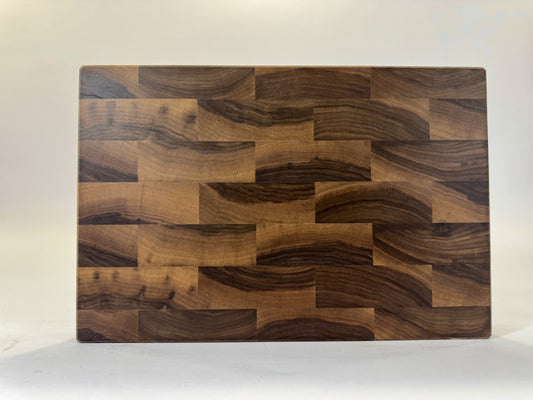 758 Walnut 18 x 12 x 2