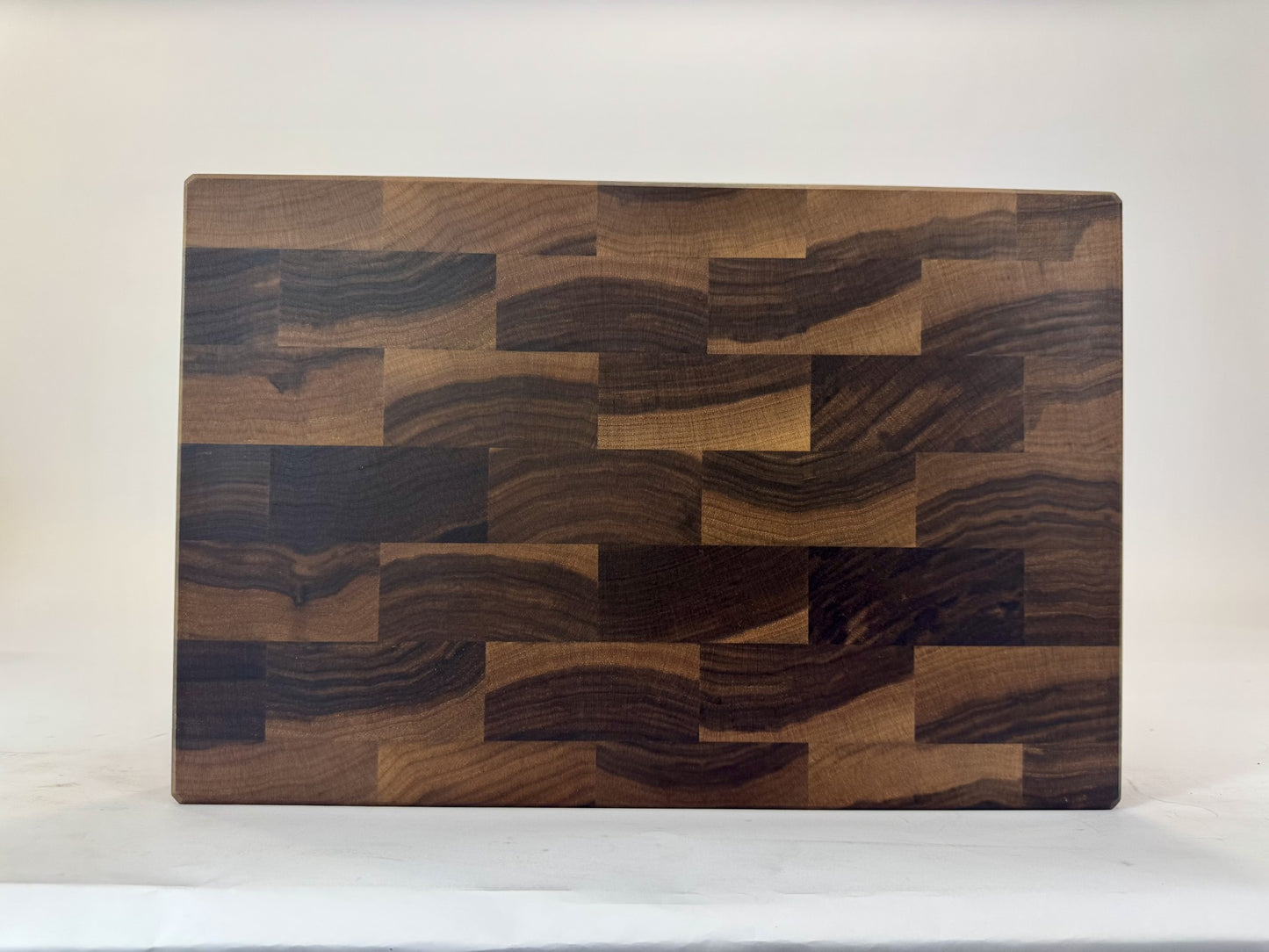 808 Walnut 18" x 12" x 2"