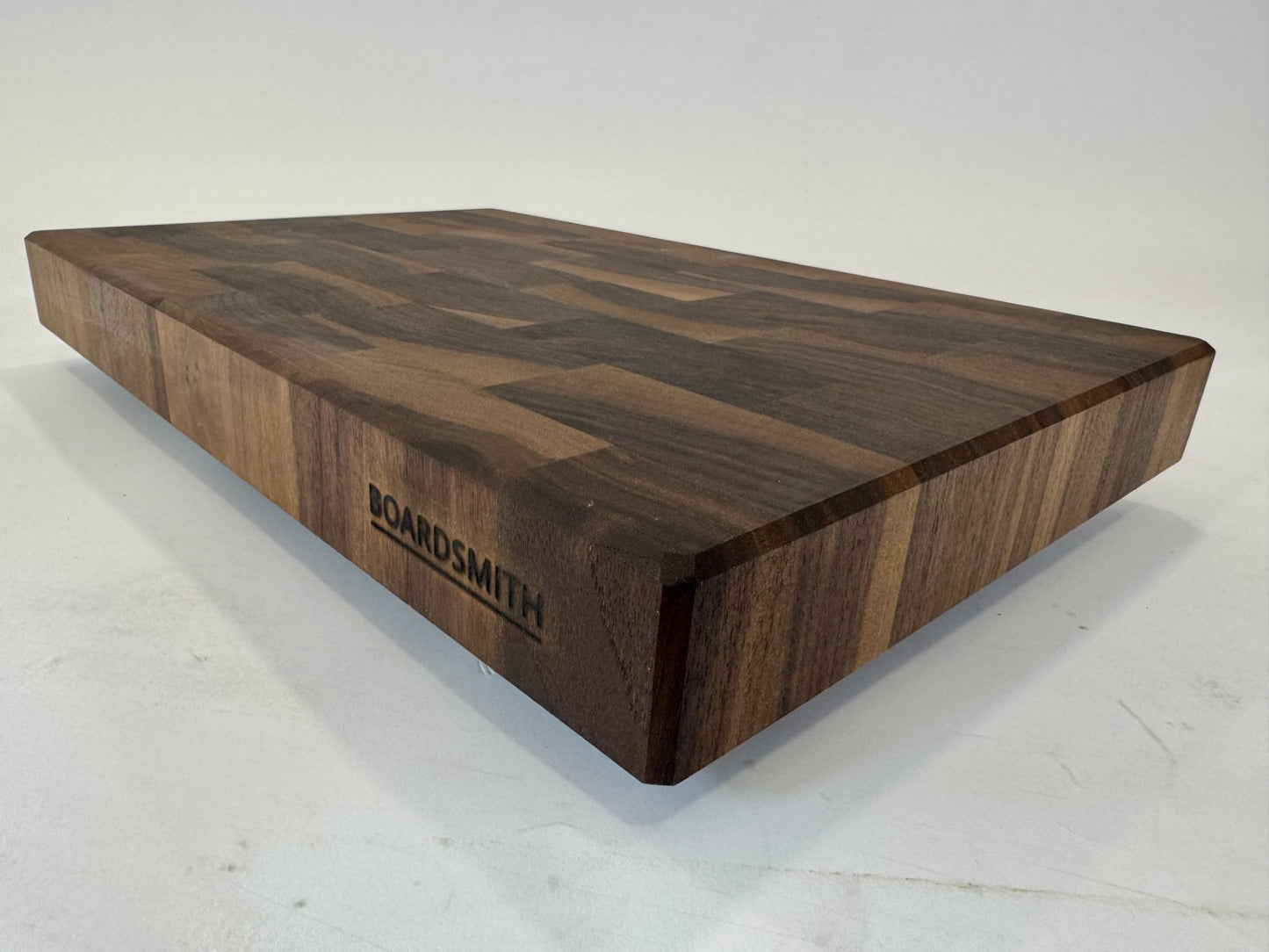 808 Walnut 18" x 12" x 2"