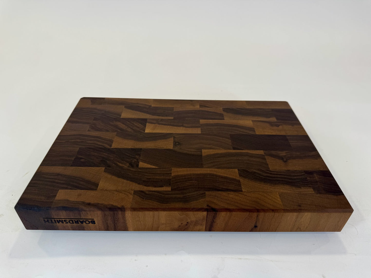 808 Walnut 18" x 12" x 2"