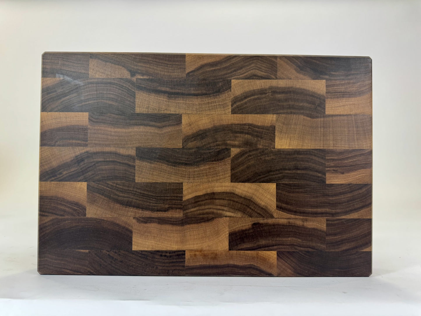 810 Walnut 18" x 12" x 2"