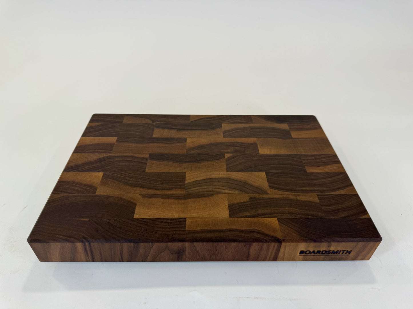 810 Walnut 18" x 12" x 2"