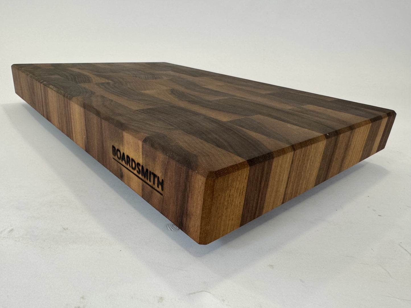 816 Walnut 18" x 12" x 2"