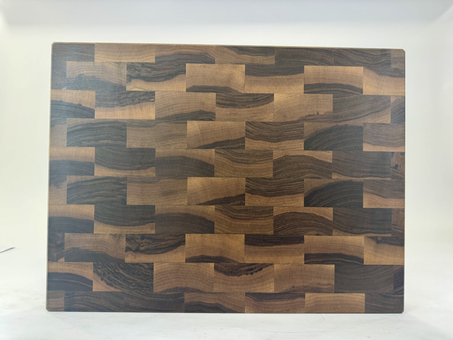 818 Walnut 24 x 18 x 2