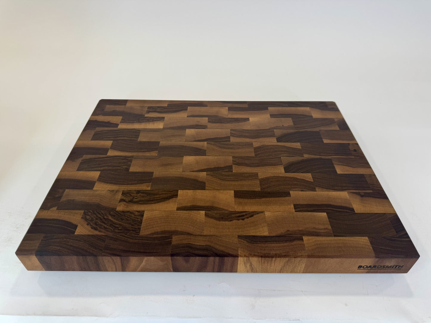 818 Walnut 24 x 18 x 2