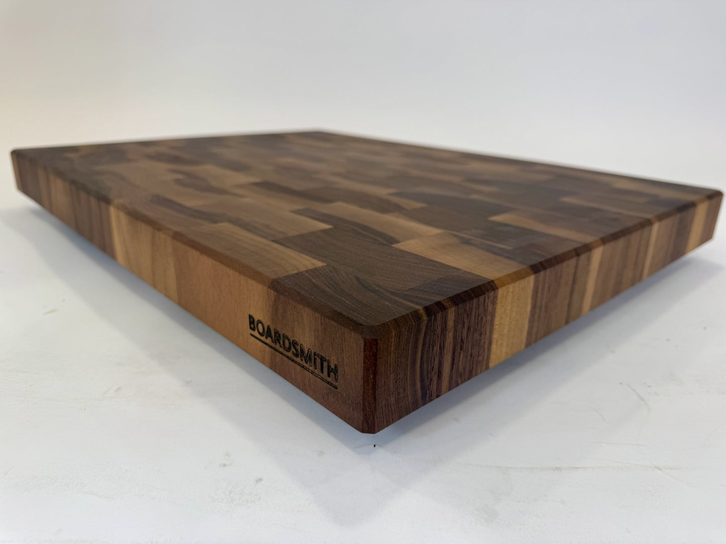 818 Walnut 24 x 18 x 2