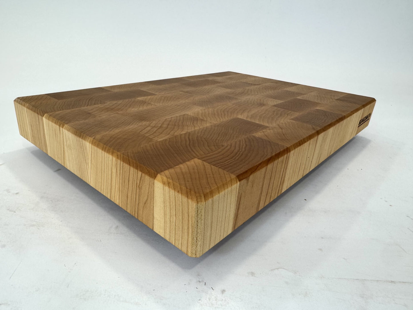 827 Maple 18 x 12 x 2